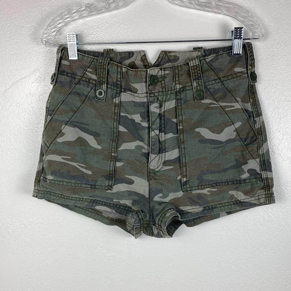 Free People Camo High Rise Shorts women’s size 4
